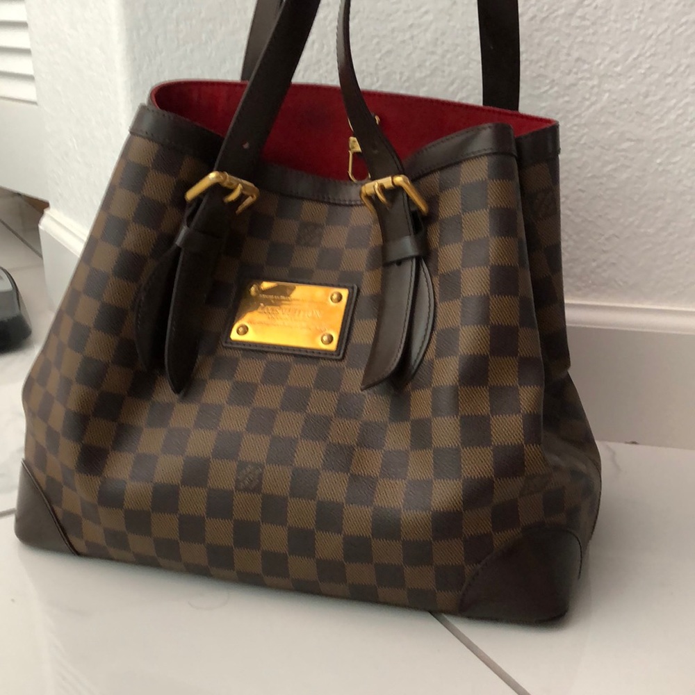 vintage style louis vuitton hand held bag